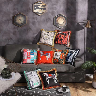 500g Gối trang trí xe hơi 45 * 45cm Đệm phủ sơn bằng tay Sofa Hình học