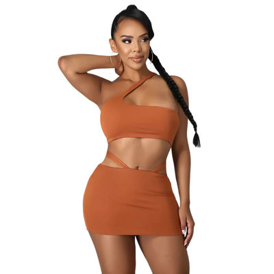 Áo trễ vai Bikini với phần eo không đều nhau Bộ 2 mảnh