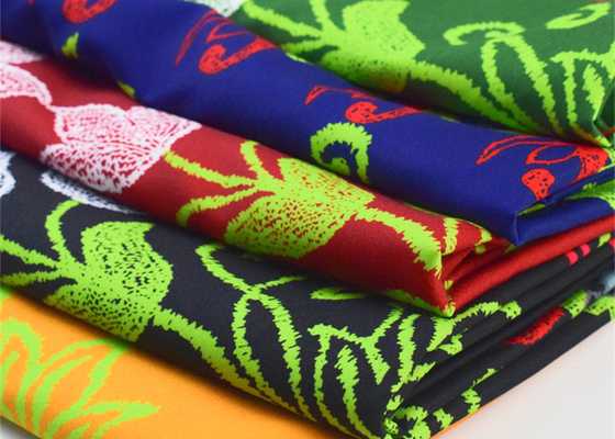 Vải in Polyester màu xanh lá cây tùy chỉnh cho phụ nữ Trọng lượng trung bình